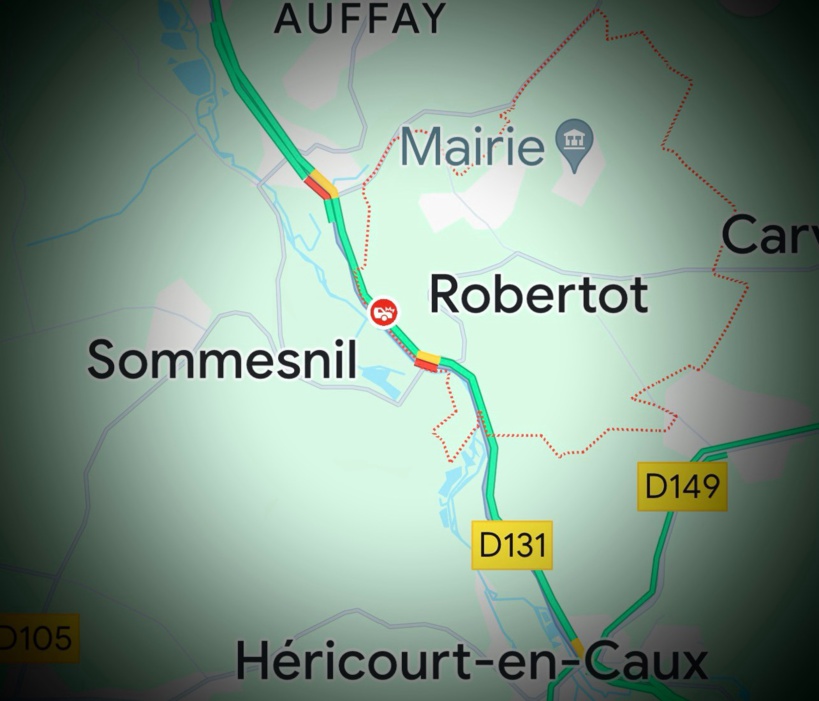 Un motard mortellement blessé dans un choc avec un engin agricole près de Héricourt-en-Caux 