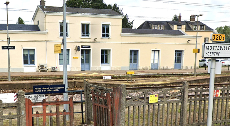 Le convoi de marchandises a été immobilisé en gare de Motteville, indique la SNCF le temps de procéder à un diagnostic - Illustration