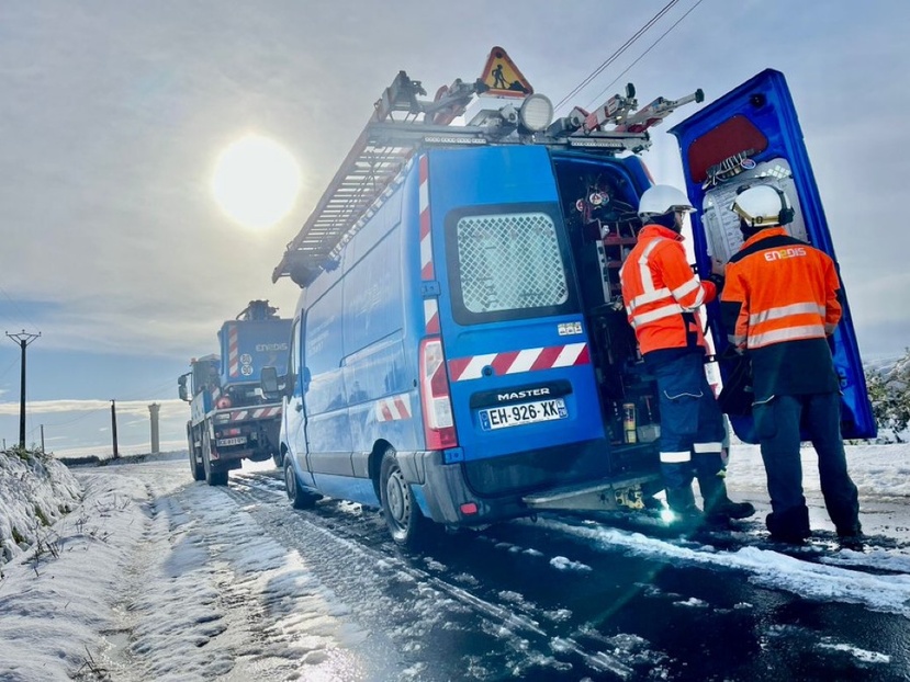 Les équipes d’Enedis sont fortement mobilisés depuis deux jours pour rétablir le courant partout au plus vite - photo Enedis/X