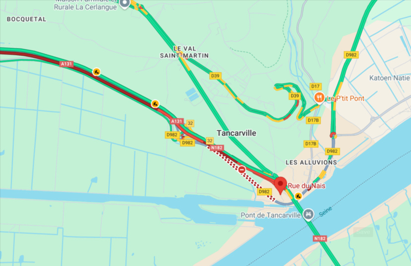 Seine-Maritime : les habitants d'une rue de Tancarville sous les eaux après la rupture d'une canalisation