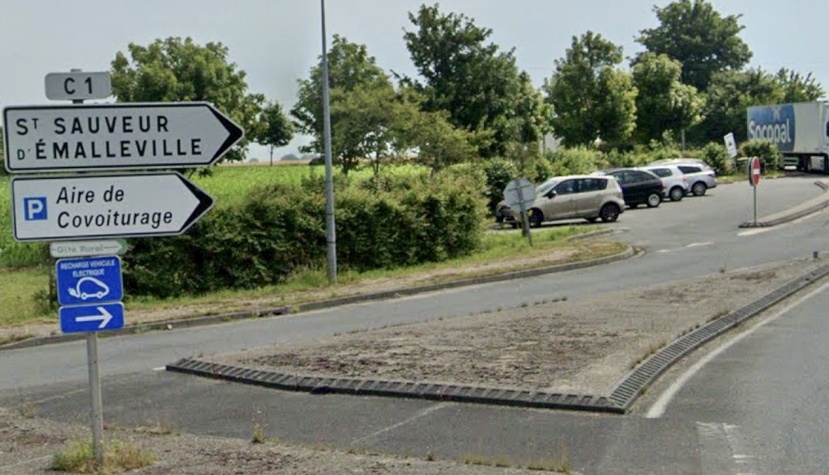 Dans la voiture garée sur l’aire de convoiturage, les sapeurs-pompiers ont découvert le corps d’une homme décédé