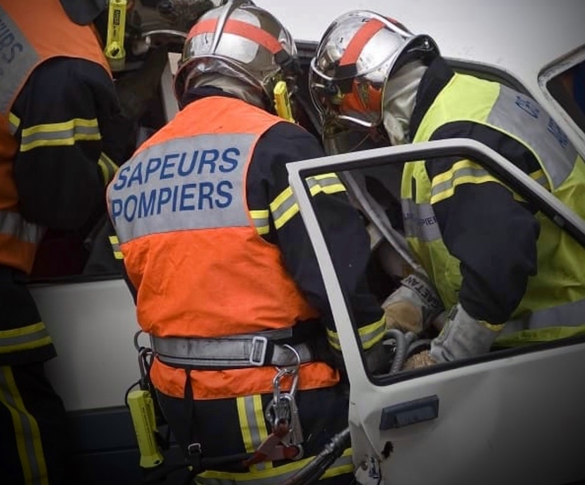 Le conducteur de la voiture a été désincarcéré par les sapeurs-pompiers - illustration Adobe stock