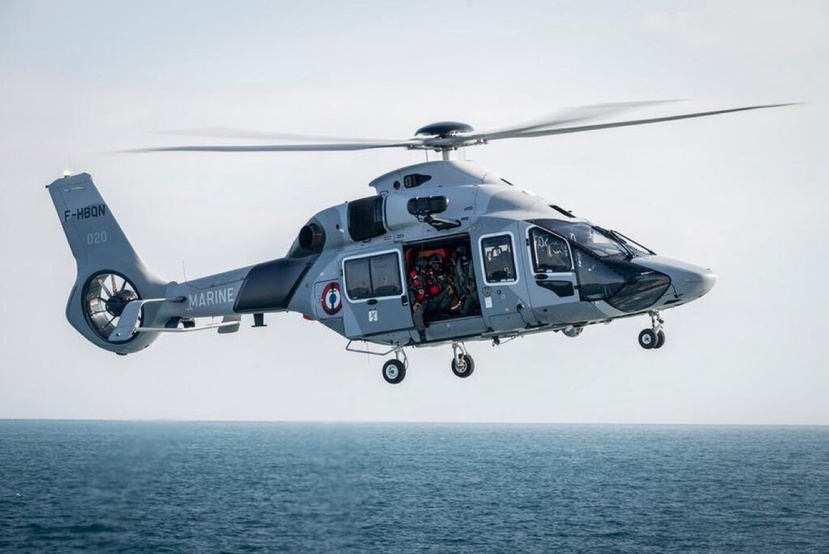 Le véliplanchiste disparu en mer a été récupéré ce matin par l’hélicoptère de la Marine nationale - illustration Préfecture maritime