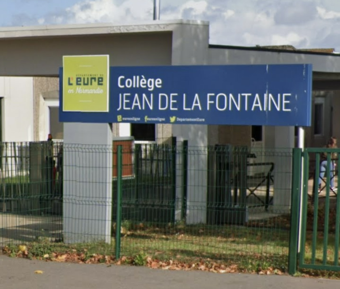 Le collège Jean de la Fontaine&nbsp;» à Grand-Bourgtheroulde