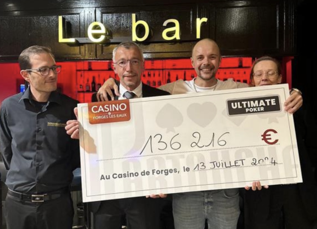 Avec une mise bonus de seulement 5€ et une main miraculeuse,le joueur a décroché la somme colossale de 136 216€ - Photo ©Casino de Forges-les-Eaux