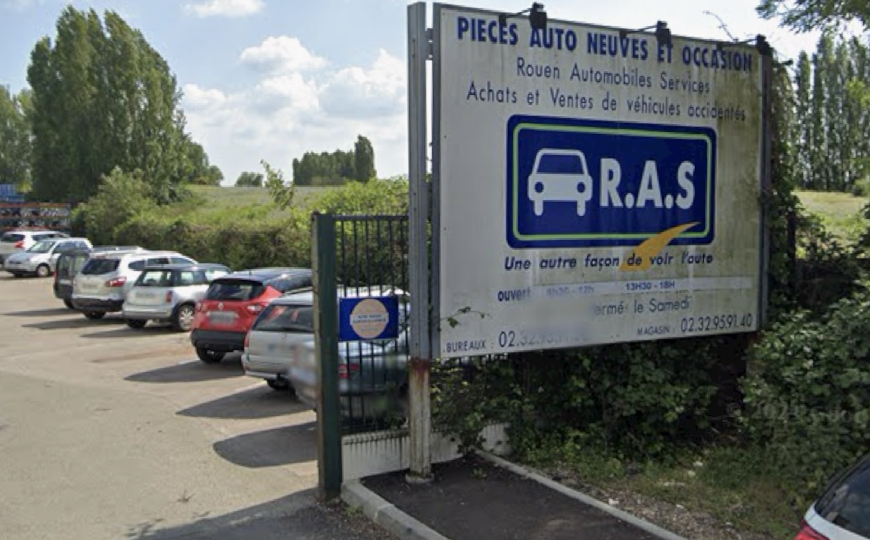 Hervé Morin en visite chez Rouen Automobiles Services, acteur clé du recyclage automobile en Normandie