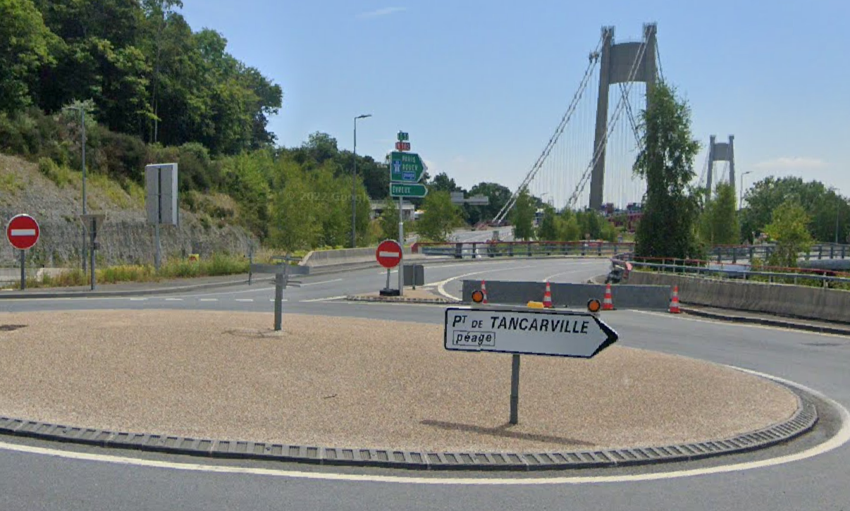 Un homme écrasé par sa propre voiture après s'être arrêté sur la route près du pont de Tancarville