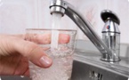 Il est fortement déconseillé de boire l'eau du robinet pour les femmes enceintes et nourrissons, jusqu'à nouvel ordre - Illustration © Adobe Stock 