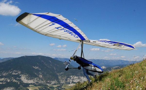 Le champion de France 2011 de deltaplane se tue accidentellement en Eure-et-Loir