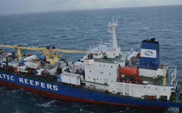 Assistance médicale en mer : un marin évacué par l'hélicoptère de la Marine nationale