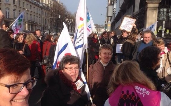 Manifestation contre la fermeture de dix centres d'information et d'orientation en Haute-Normandie