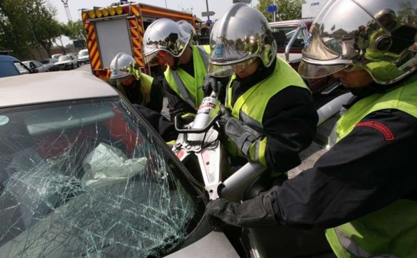 A Rouen, la fourgonnette percute un arbre : le conducteur est écrasé à son volant