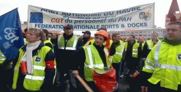 Rouen complètement paralysée ce matin par une manifestation des dockers