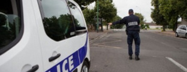 Au cours d'une opération anti-quads près de Rouen, il tente d'échapper à un contrôle de police