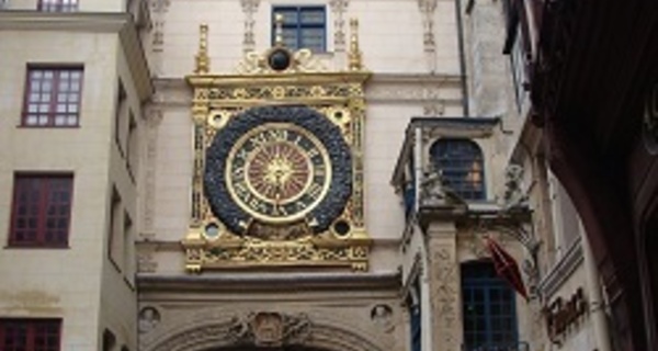 Le célèbre Gros-Horloge de Rouen ouvert au public pour le passage à l'heure d'été