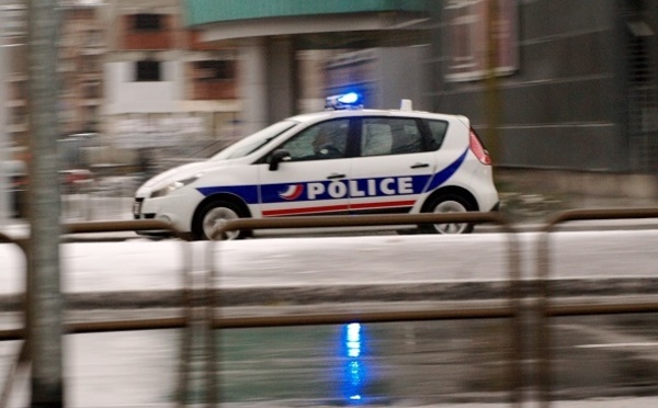 Interpellation musclée à Elbeuf : les policiers agressés par une quinzaine d'individus