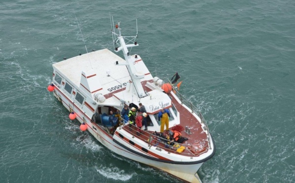 Victime d'un malaise, un marin pêcheur évacué par l'hélicoptère de la Marine nationale