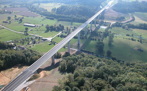 Un septuagénaire se jette dans le vide depuis le viaduc du Bec sur l'A28