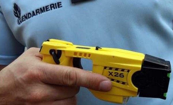 Bernay : il frappe brutalement sa compagne ...et deux gendarmes, avant d'être neutralisé au Taser