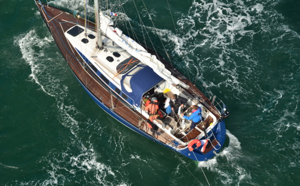 Barfleur : un plaisancier anglais, blessé à la tête, évacué à bord de l'hélicoptère de la Marine