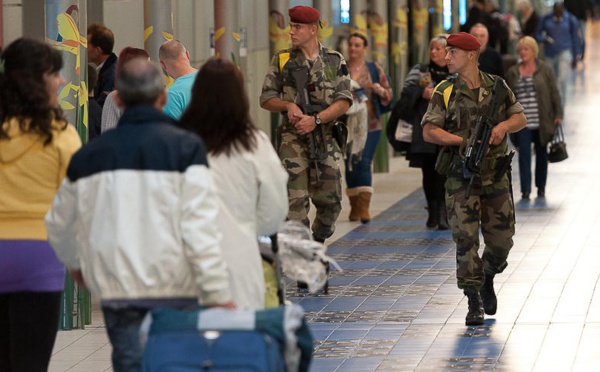 800 militaires déployés aux côtés des forces de police et de gendarmerie