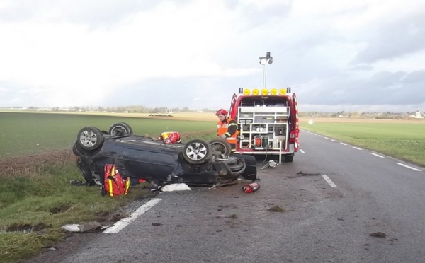 La voiture fait des tonneaux : un blessé léger à Bray (Eure)