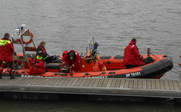 Repêché dans la Seine, à Rouen, il est ramené à la vie après une tentative de suicide