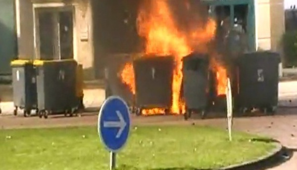 Le Havre : le suspect éclate en sanglots et avoue avoir incendié deux poubelles