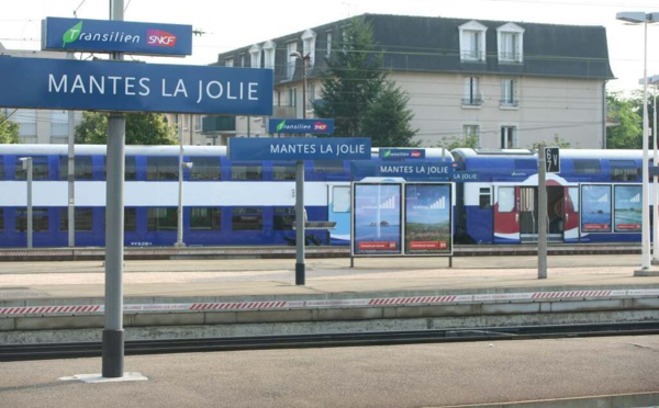 Ivre, il chute sur la voie en gare de Mantes-la-Jolie : un train supprimé, un autre retardé