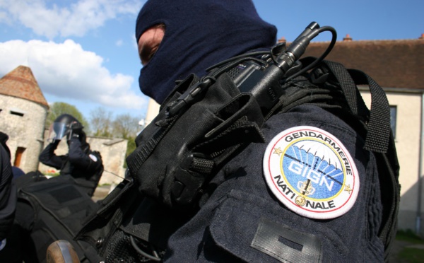 Conches-en-Ouche : faute d'obtenir sa reddition, le GIGN pourrait déloger le forcené dans la soirée