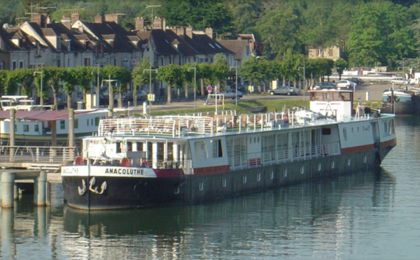 Le barman du bateau de croisières amarré aux Andelys est mort noyé confirme l'autopsie