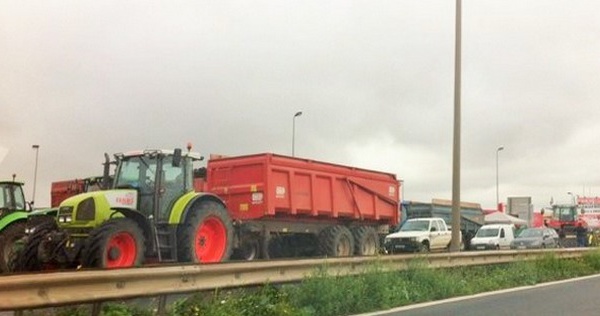 Agriculteurs : les ponts de Normandie et de Tancarville fermés à la circulation