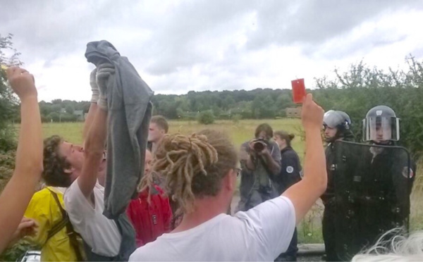 Pompier blessé lors de l'évacuation de la ferme des Bouillons : un "zadiste" placé sous contrôle judiciaire 