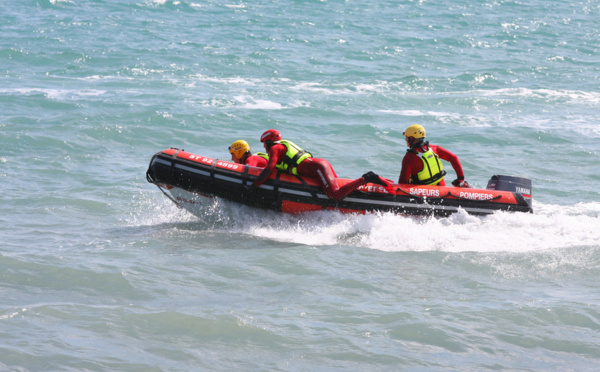 Un kite-surfeur en difficulté au large de Trouville-Deauville récupéré par les pompiers