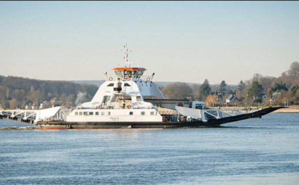 Arrêt du bac Quillebeuf - Port-Jérôme pendant quinze jours : la colère du maire 