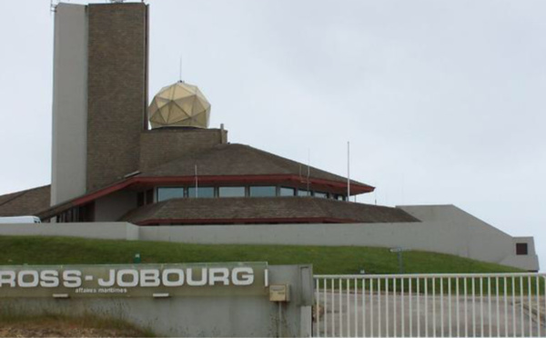 Quatre plaisanciers victimes d'un naufrage sauvés de la noyade dans la rade de Cherbourg 