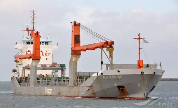 Près de 200 tonnes de fioul à la mer après une collision de navires : les côtes françaises menacées