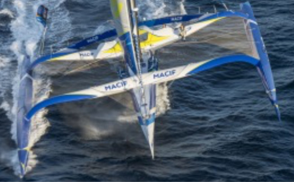 Transat Jacques Vabre : Macif, premier Ultime à franchir la ligne d'arrivée à Itajaí (Brésil)