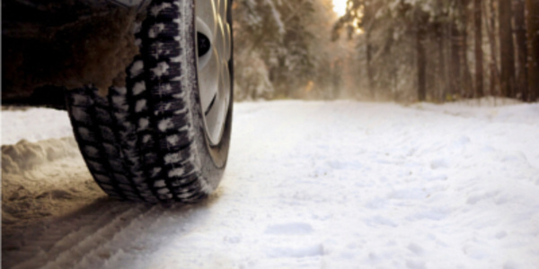 Neige et verglas : premières difficultés et appel à la prudence sur les routes de Normandie