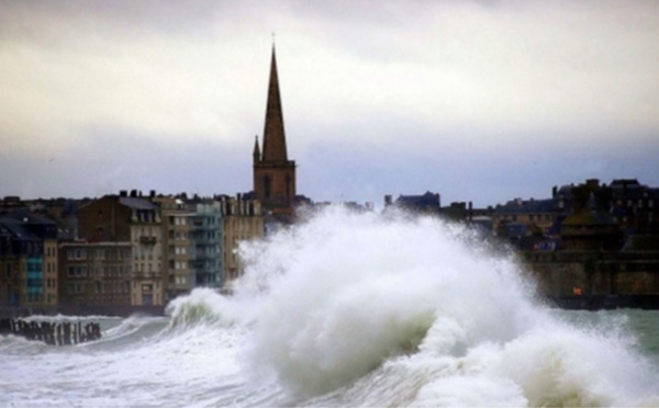 Avis de tempête samedi en Manche : mise en garde de la préfecture maritime 