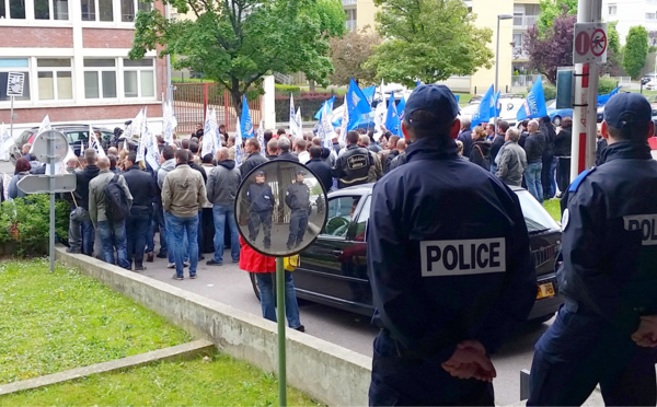 Haine anti-flics : les policiers de Seine-Maritime manifestent leur colère 