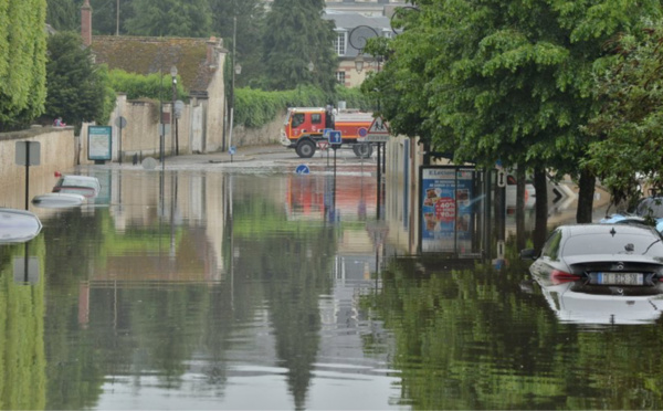 Crue et inondations : la boucle d'Elbeuf en Seine-Maritime placée en vigilance rouge