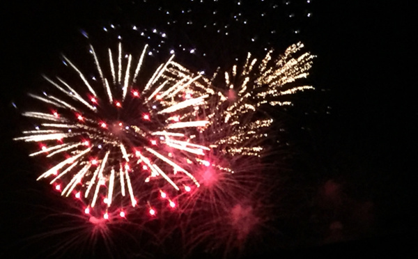 Images du feu d'artifice de Pacy-sur-Eure 