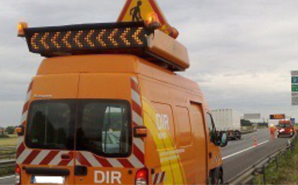 Un camion de la Dirno percuté par une camionnette sur la RN28 à la sortie de Rouen. Un blessé 