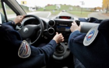 Rouen : le téléphone dans une main, une cigarette dans l'autre, elle conduisait avec un permis annulé  