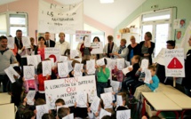 A Anneville-Ambourville, les parents d'élèves occupent la classe menacée de fermeture