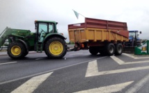 L'ex-RN13 bloquée par les agriculteurs aux entrées d'Evreux