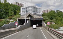 Un camion coincé dans le tunnel de la Grand-Mare à Rouen