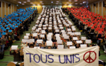 Rouen : l'hommage spontané des étudiants en médecine aux victimes des attentats 