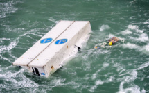 Des conteneurs tombés à la mer dérivent au large du Pas-de-Calais 